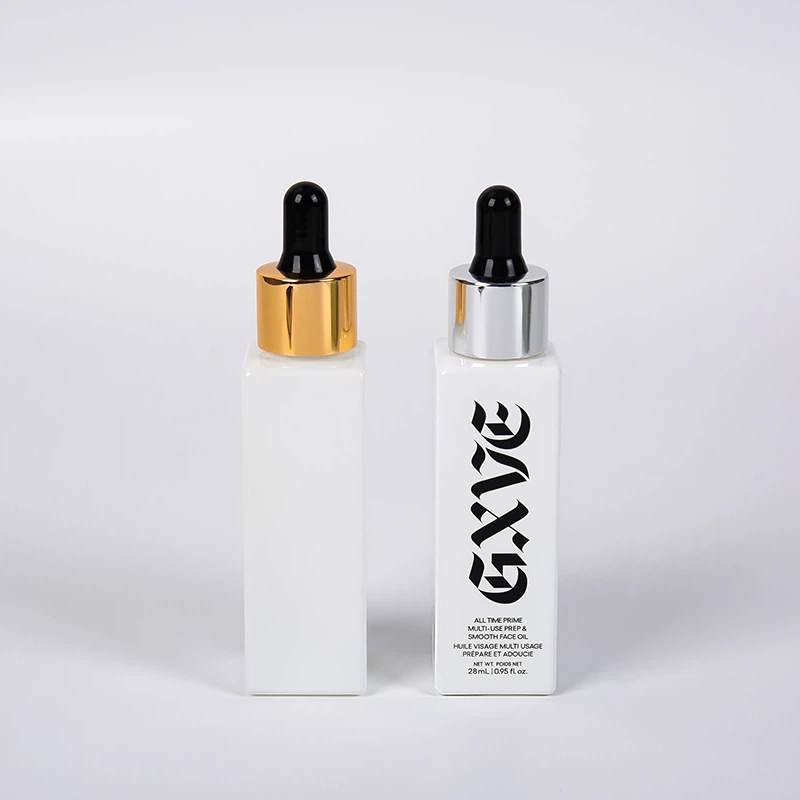 Квадратная стеклянная бутылка